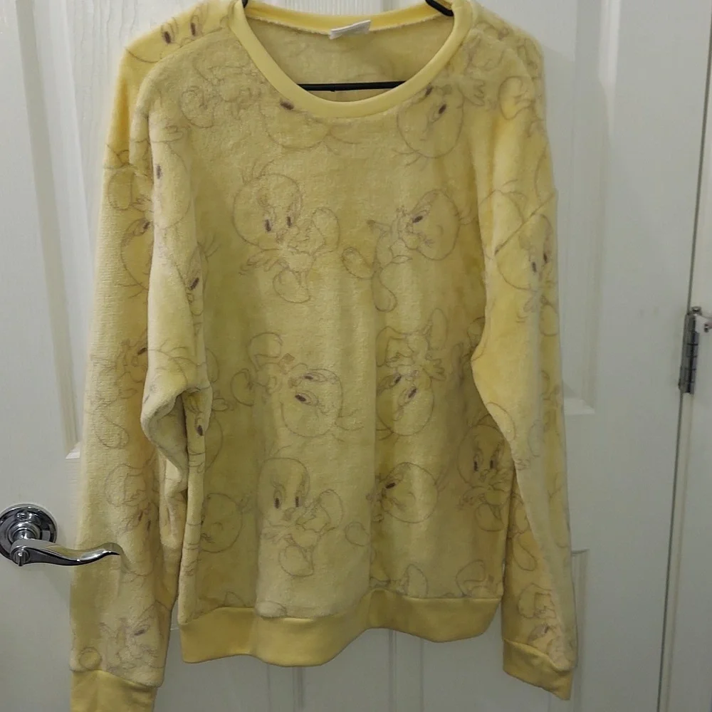 Looney Tunes Tweety Bird Women's Fleece Sweater Soft Cozy Yellow Large
